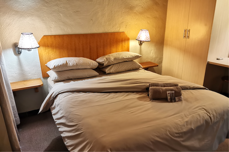 Umuzi Lodge Accommodation 6 Sleeper - Double bed